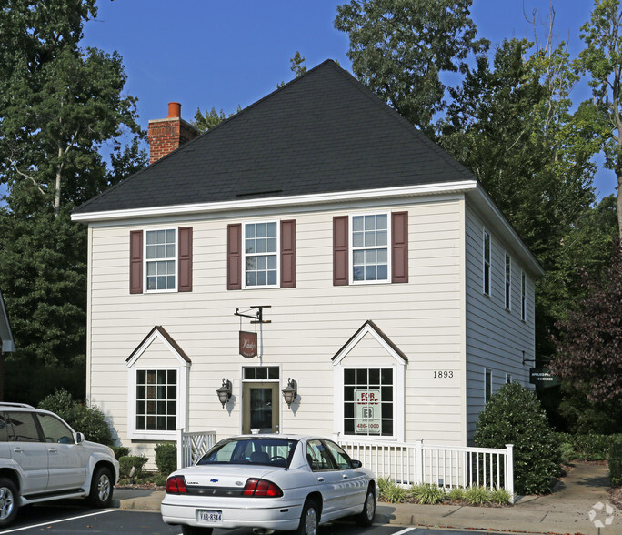 1885 Governor's Pointe Dr, Suffolk, VA for lease - Primary Photo - Image 3 of 7