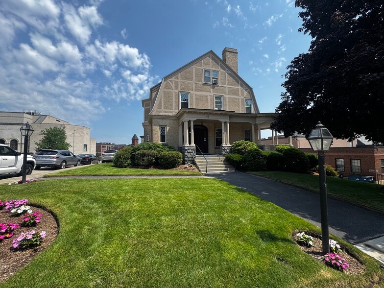10 Institute Rd, Worcester, MA for lease - Building Photo - Image 3 of 10