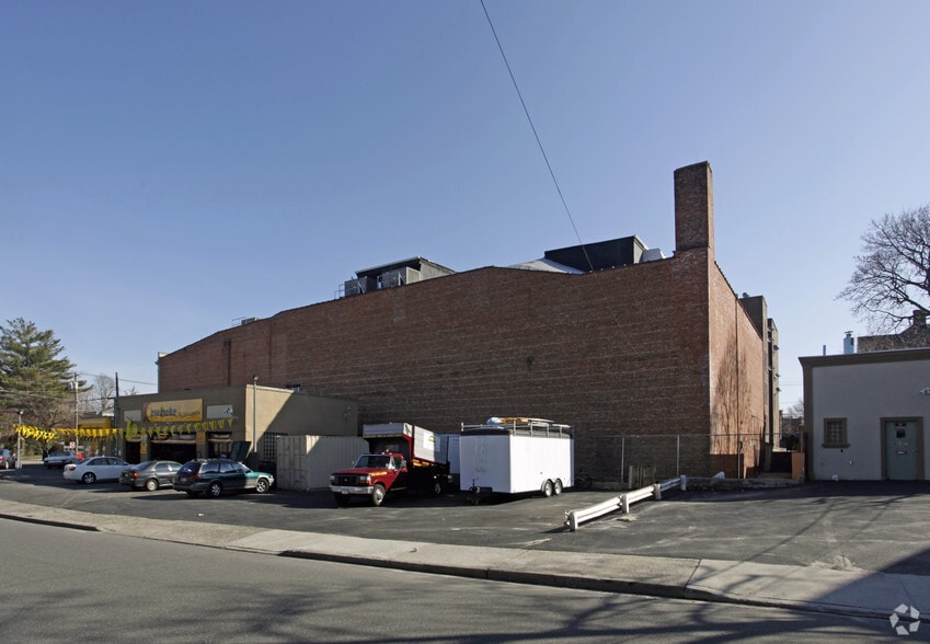 114-116 Main St, Port Washington, NY for lease - Building Photo - Image 2 of 5