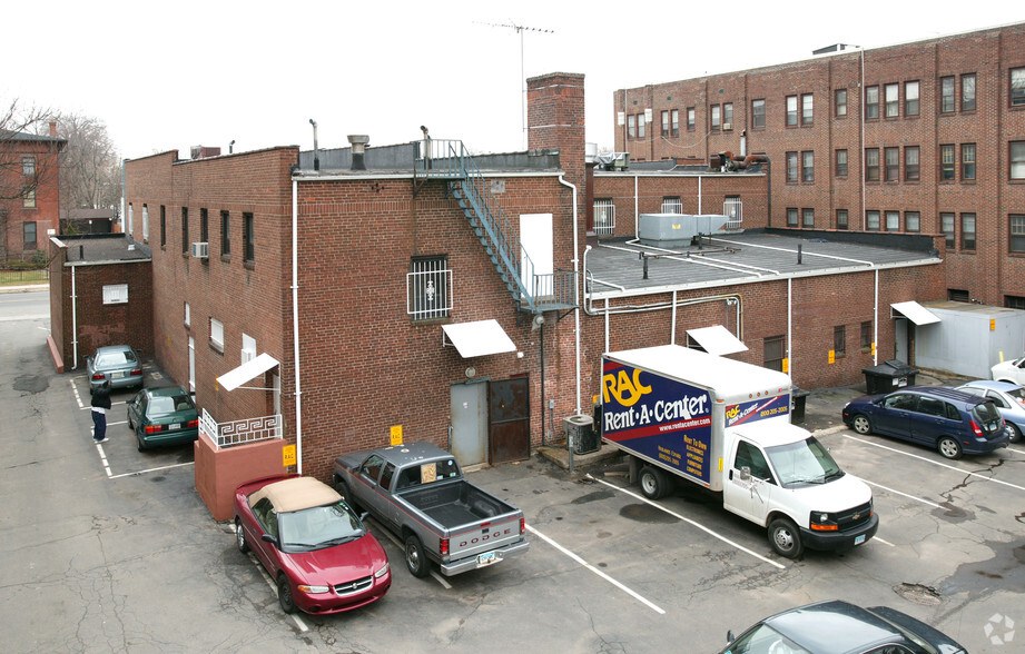 240-248 Farmington Ave, Hartford, CT for lease - Building Photo - Image 2 of 4