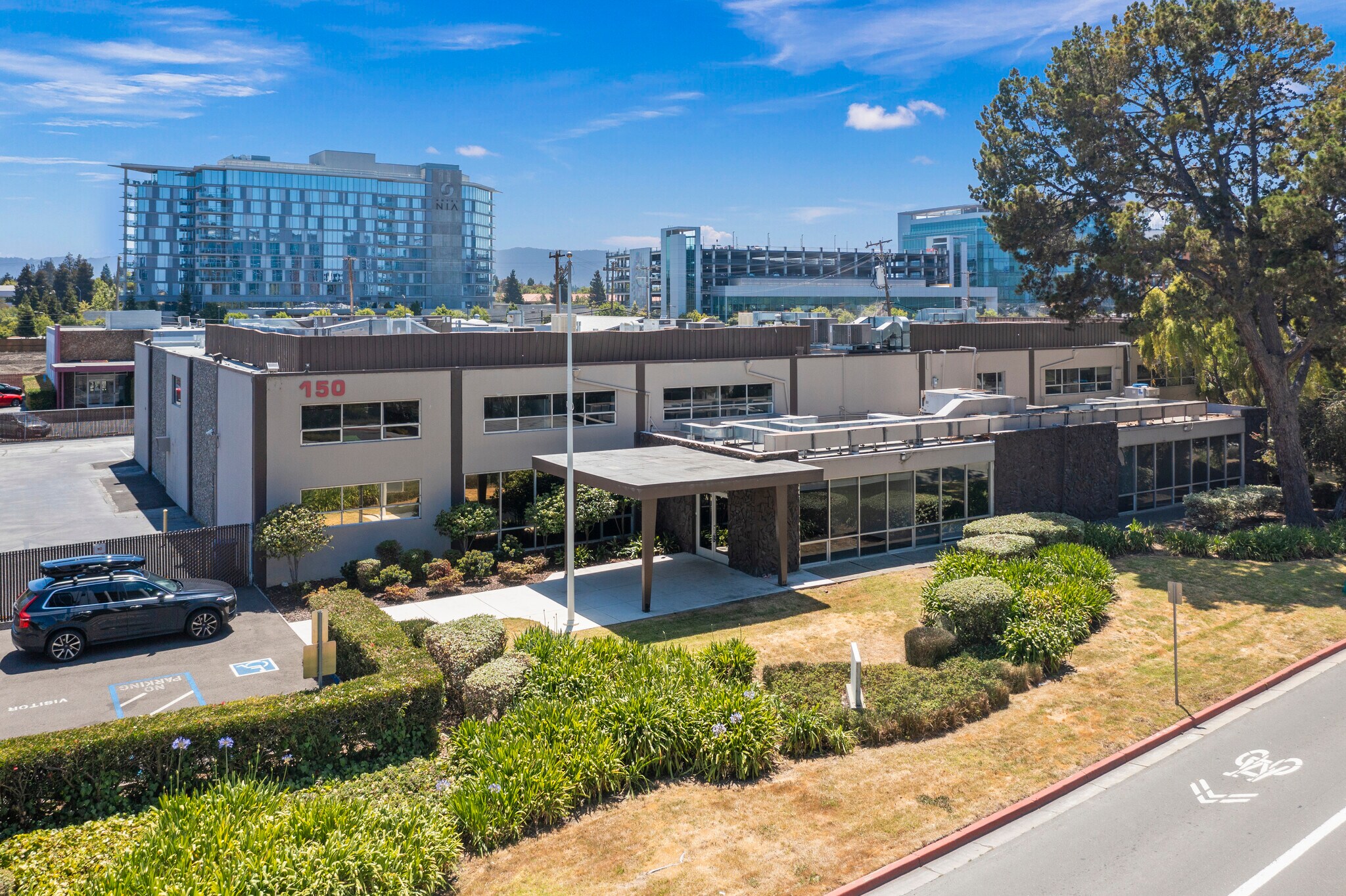 150 Constitution Dr, Menlo Park, CA for lease Building Photo- Image 1 of 10