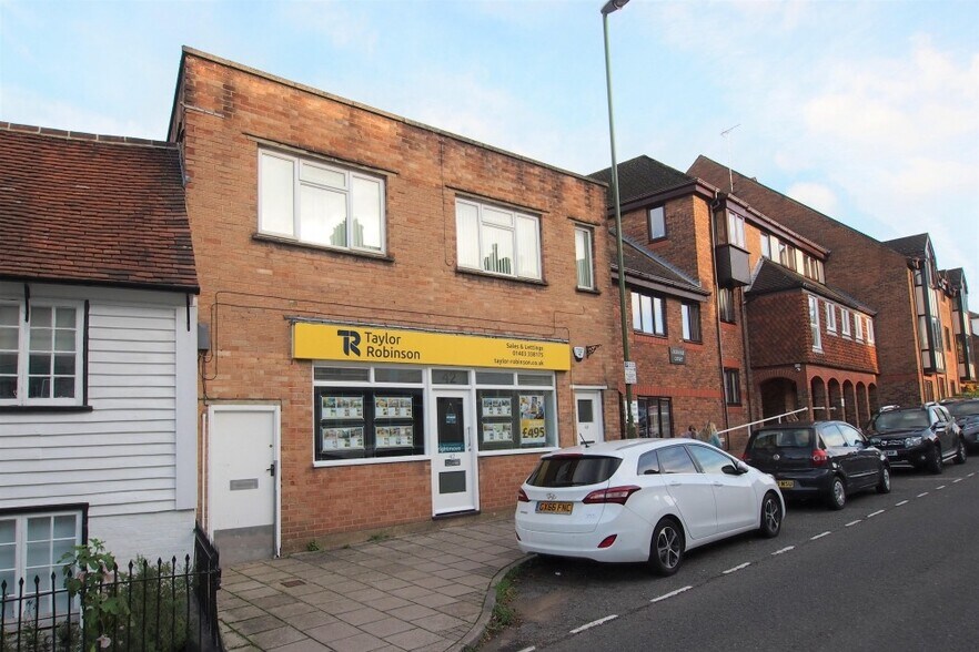 42 London Rd, Horsham, RH12 1AY