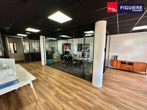 5 Allée Des Banquiers, Aix-en-Provence for sale Interior Photo- Image 2 of 7