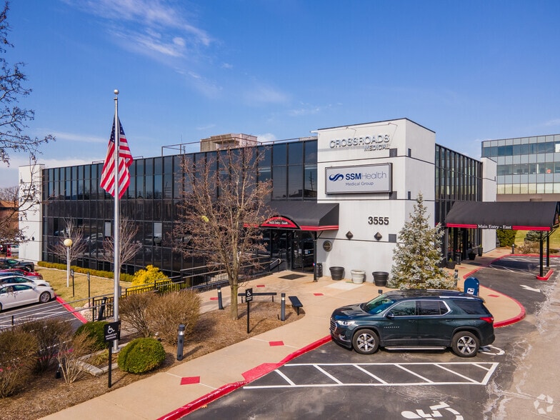 3555 Sunset Office Dr, Sunset Hills, MO for lease - Building Photo - Image 1 of 6