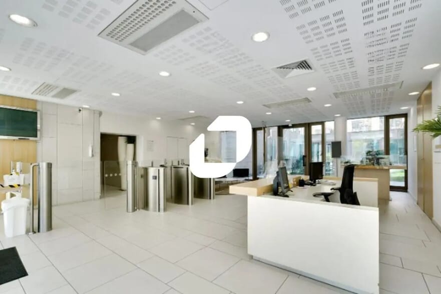 Office in Montévrain for lease - Interior Photo - Image 2 of 12