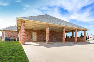 401 Center Court Dr, Bridgeport, TX for lease Building Photo- Image 2 of 15