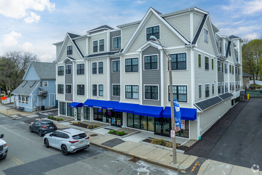 243 Bussey St, Dedham, MA for lease - Building Photo - Image 1 of 4