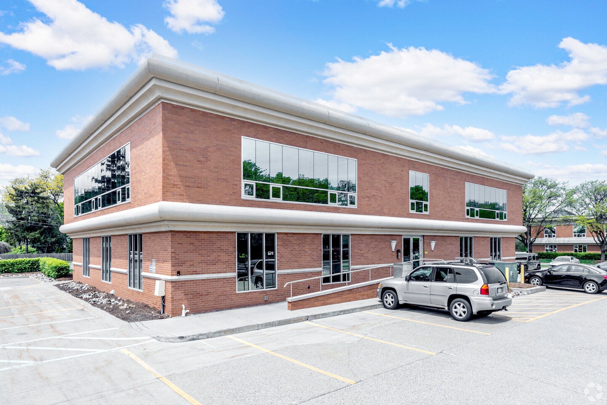 37040 Garfield Rd, Clinton Township, MI for sale Building Photo- Image 1 of 1