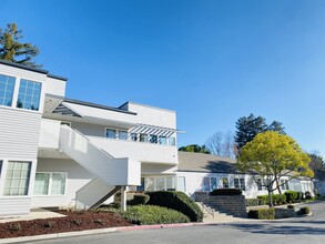 1291-1295 Oakmead Pky, Sunnyvale, CA for lease Building Photo- Image 1 of 5