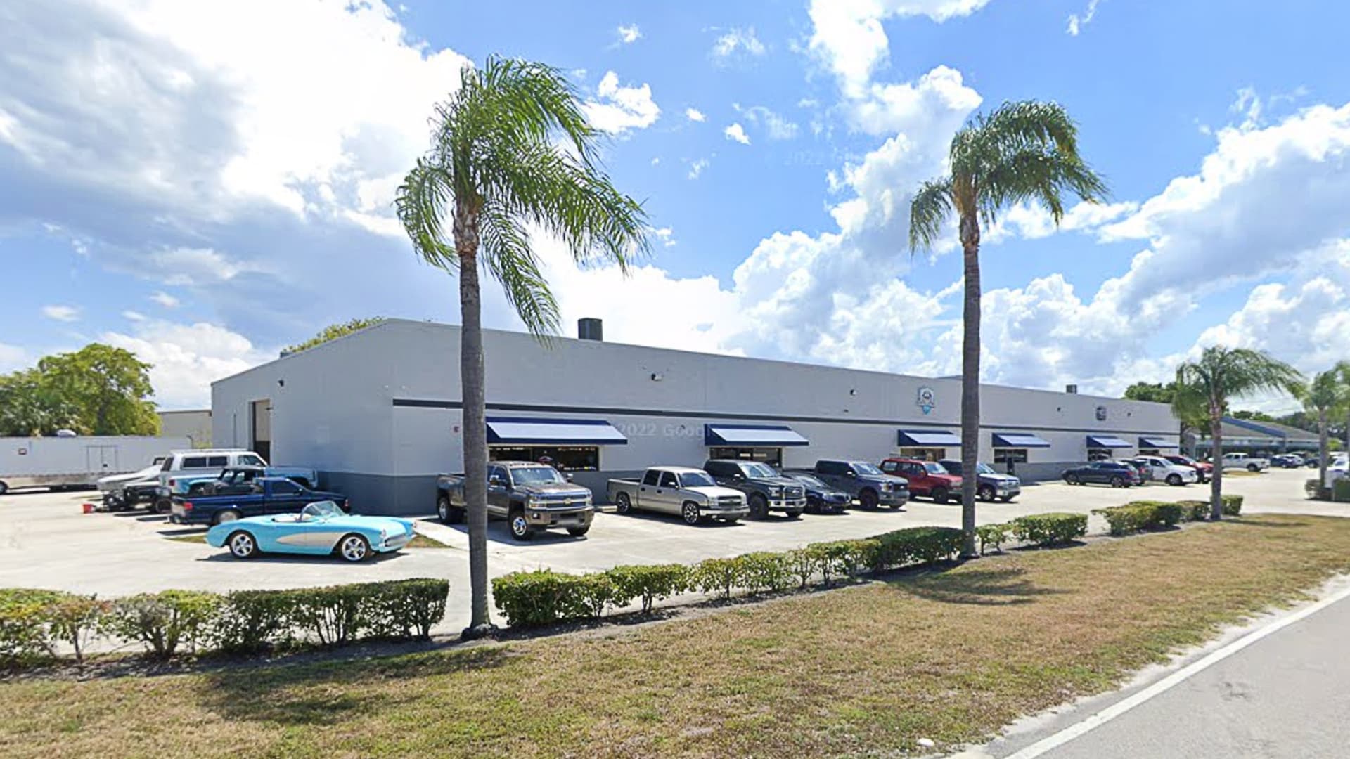 3520 Consumer St, West Palm Beach, FL for lease Primary Photo- Image 1 of 16