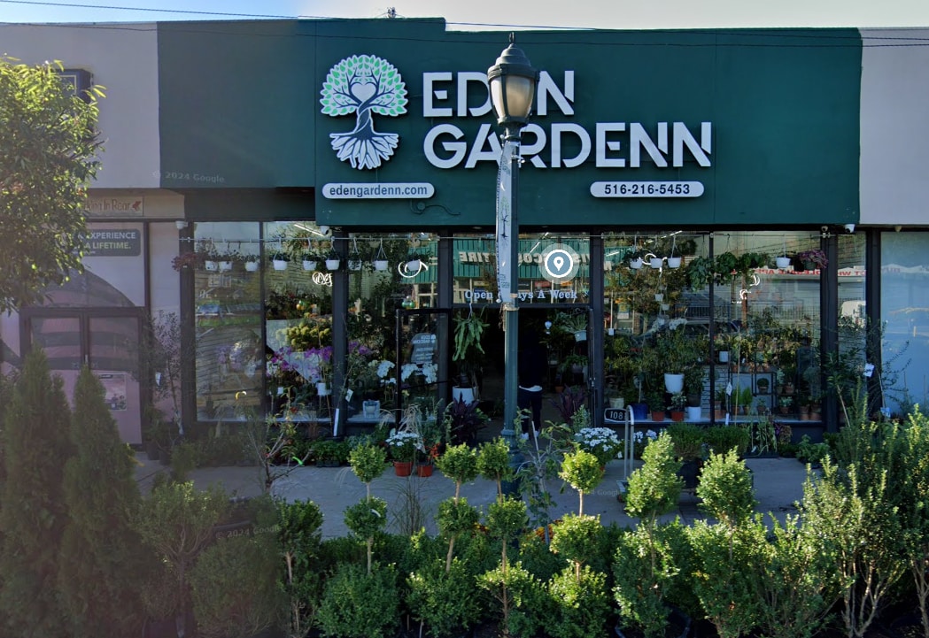 1081 Hempstead Tpke, Franklin Square, NY for lease Building Photo- Image 1 of 2