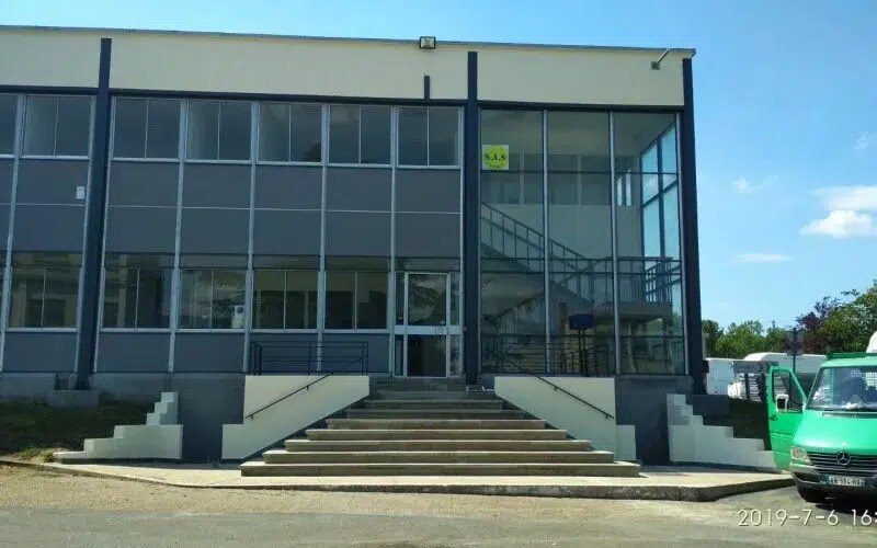 Industrial in Villebon-sur-Yvette for lease Building Photo- Image 1 of 8