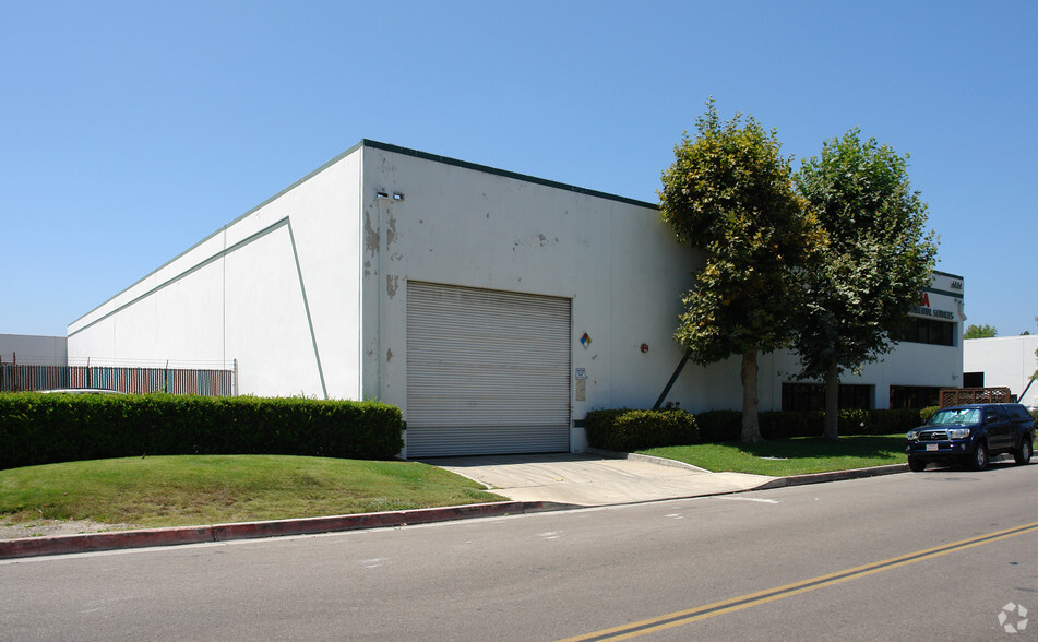 5202 Oceanus Dr, Huntington Beach, CA for lease - Building Photo - Image 3 of 9