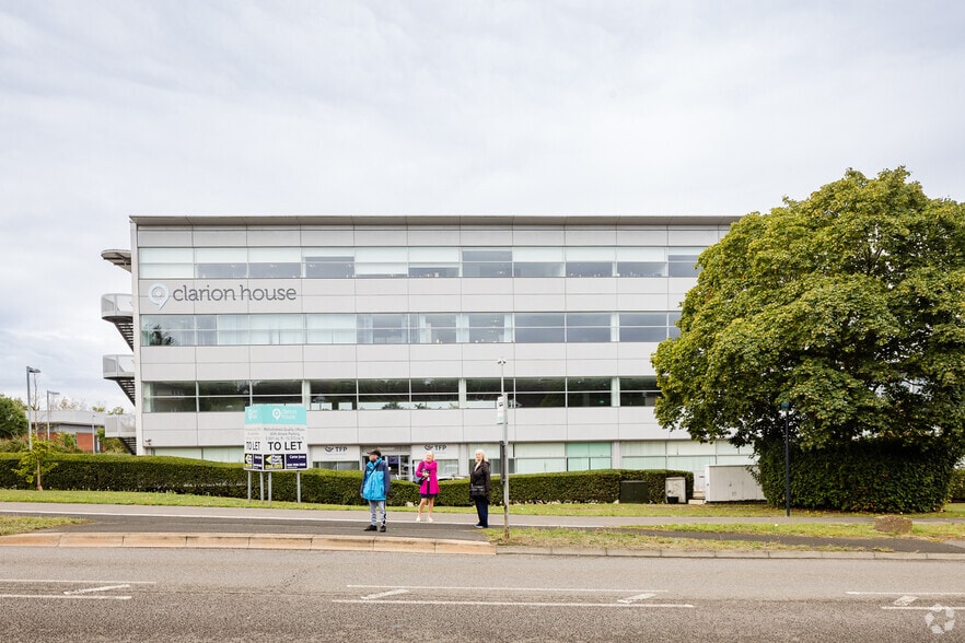 Concorde Rd, Maidenhead for lease - Building Photo - Image 3 of 8
