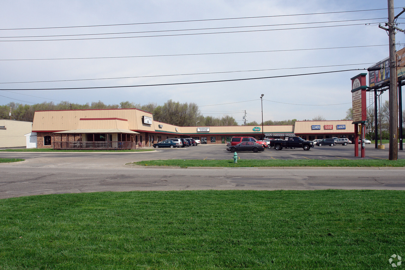 2170-2198 E 54th St, Indianapolis, IN 46220 - 54th Place Shoppes | LoopNet