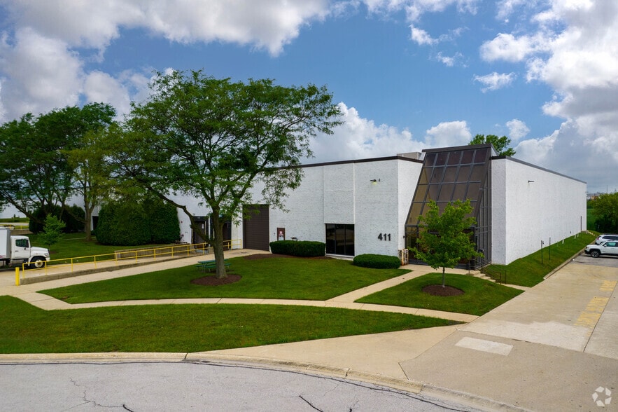 417-421 Heathrow Ct, Burr Ridge, IL for sale - Primary Photo - Image 1 of 1