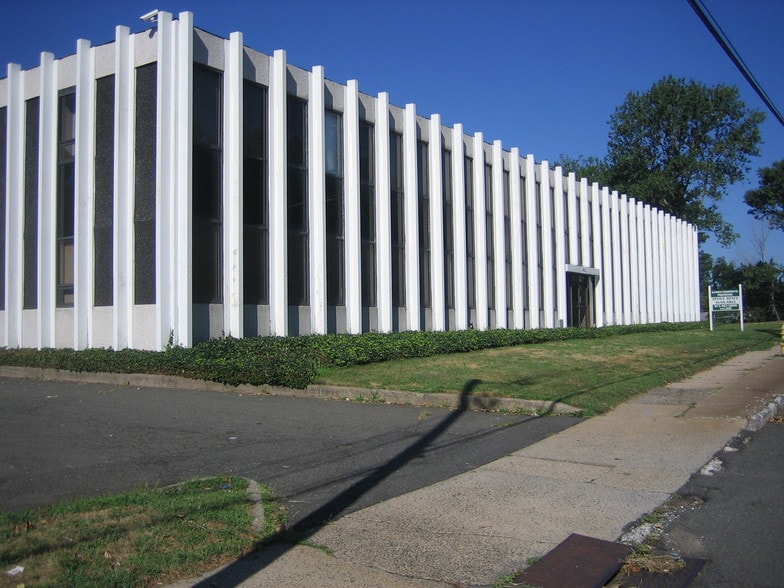 1640 Vauxhall Rd, Union Township, NJ for lease - Building Photo - Image 1 of 2