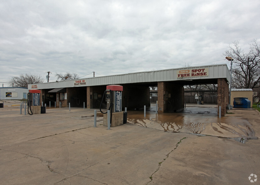 200 S Kaufman St, Ennis, TX for sale - Primary Photo - Image 1 of 1