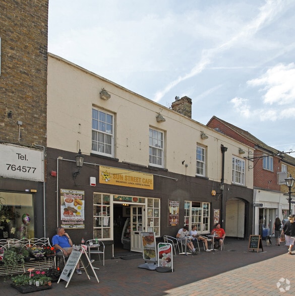 11 Sun St, Waltham Abbey for lease - Primary Photo - Image 1 of 2