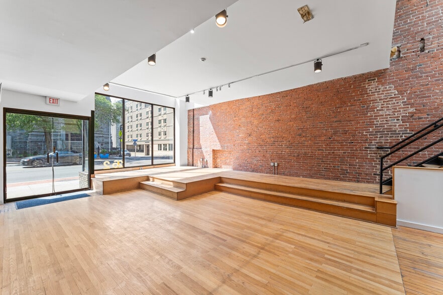 262 Atlantic St, Stamford, CT for lease - Building Photo - Image 3 of 21