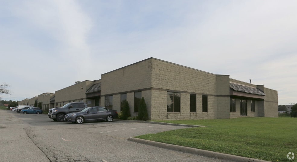 11 Cardico Dr, Whitchurch-Stouffville, ON for sale - Primary Photo - Image 1 of 1