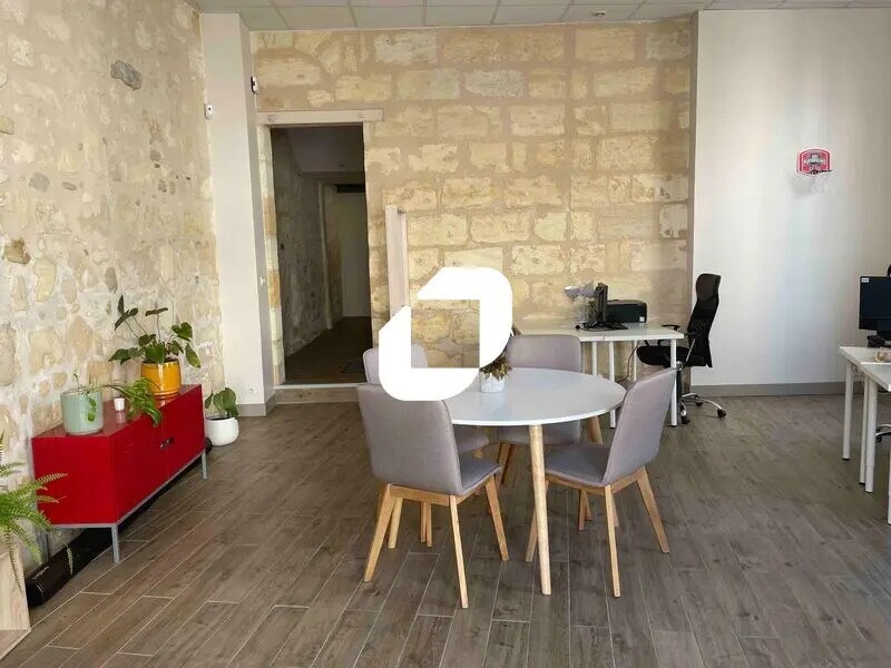 Office in Bordeaux for lease Interior Photo- Image 1 of 6