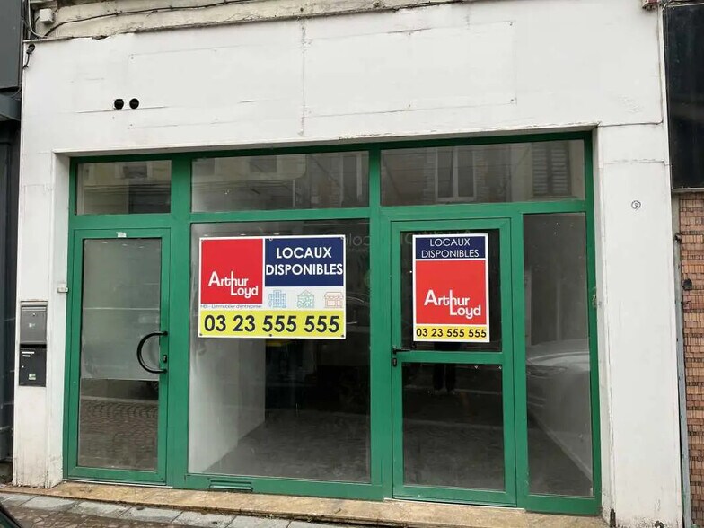 Retail in Saint-Quentin for lease - Building Photo - Image 1 of 6