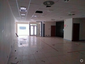 Retail in Fuenlabrada, Madrid for lease Interior Photo- Image 1 of 10