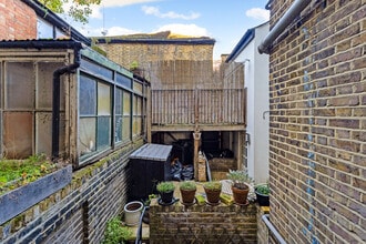 340 Old York Rd, London for lease Building Photo- Image 2 of 20