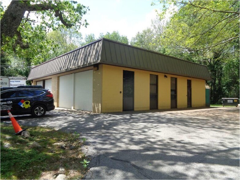 4661 Flat River Rd, Coventry, RI for sale - Building Photo - Image 1 of 1
