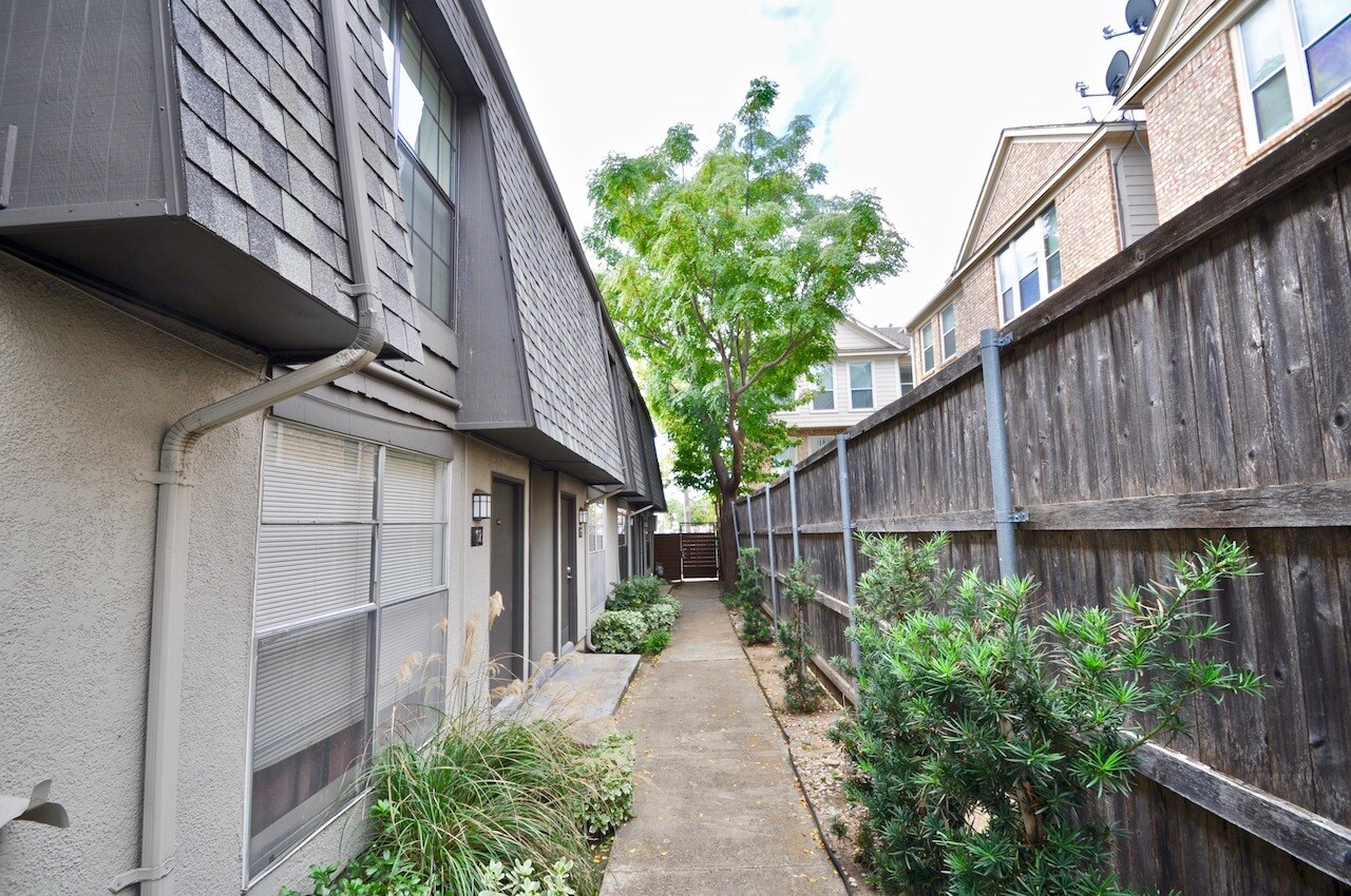 4227 Bowser Ave, Dallas, TX for sale Building Photo- Image 1 of 1