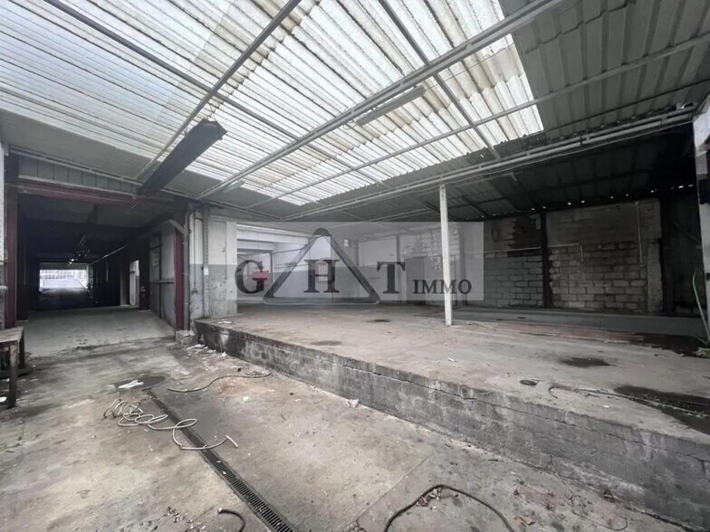 Flex in Villepinte for lease - Interior Photo - Image 1 of 1