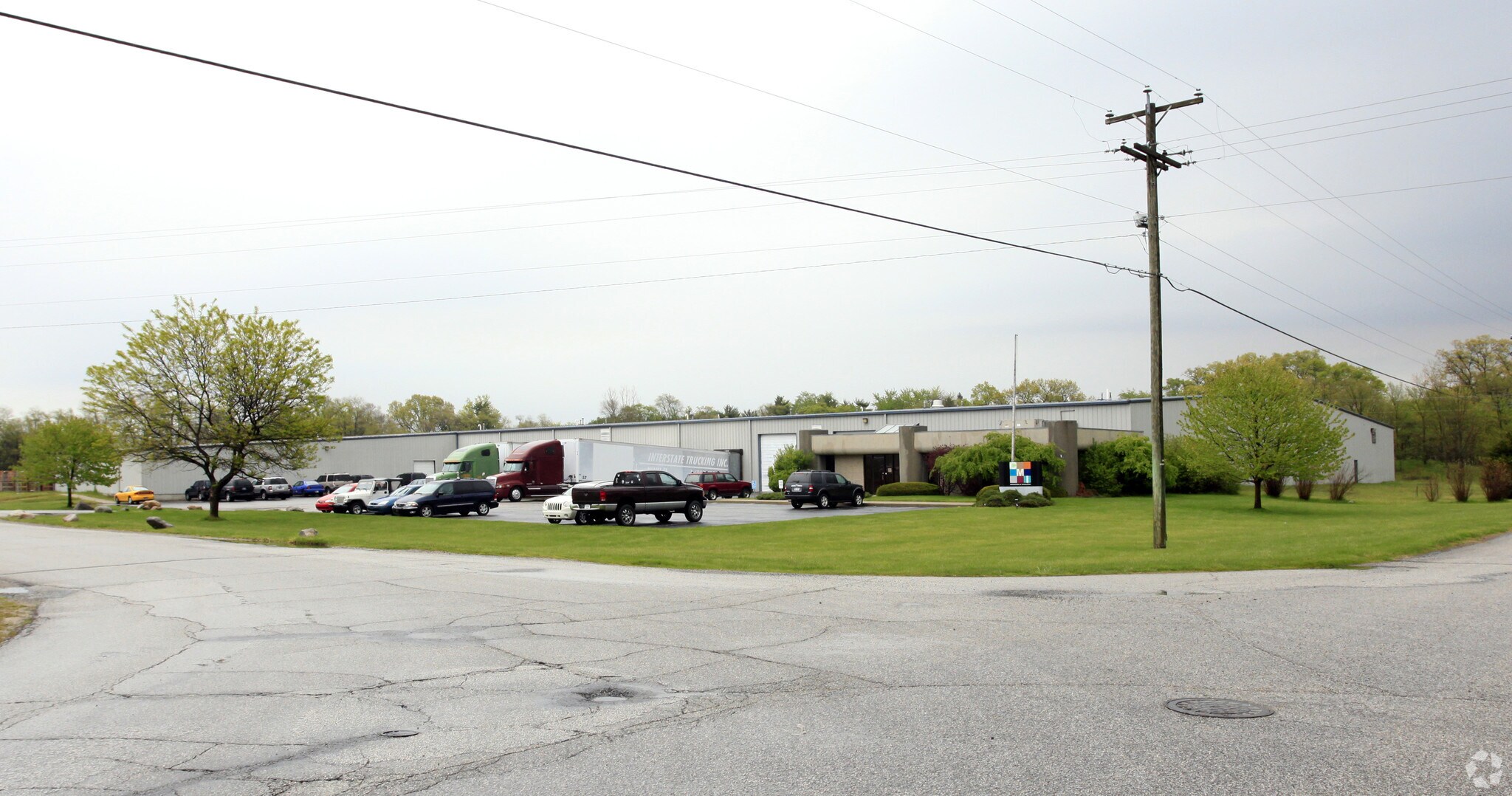 52742 Leer Ct, Elkhart, IN for sale Primary Photo- Image 1 of 1
