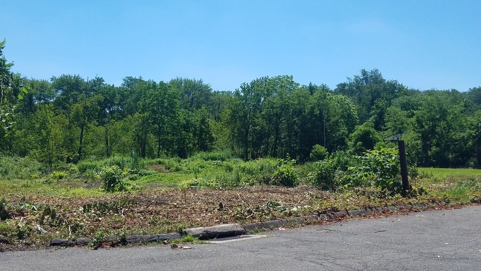 40 Sea Pave Rd, South Windsor, CT for sale - Construction Photo - Image 3 of 4