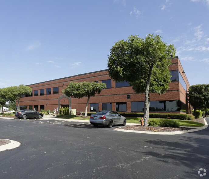 2400 W Glenwood Ave, Joliet, IL 60435