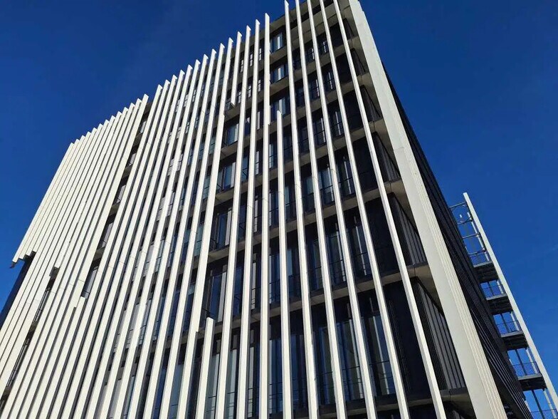 Office in Mérignac for lease - Building Photo - Image 1 of 10