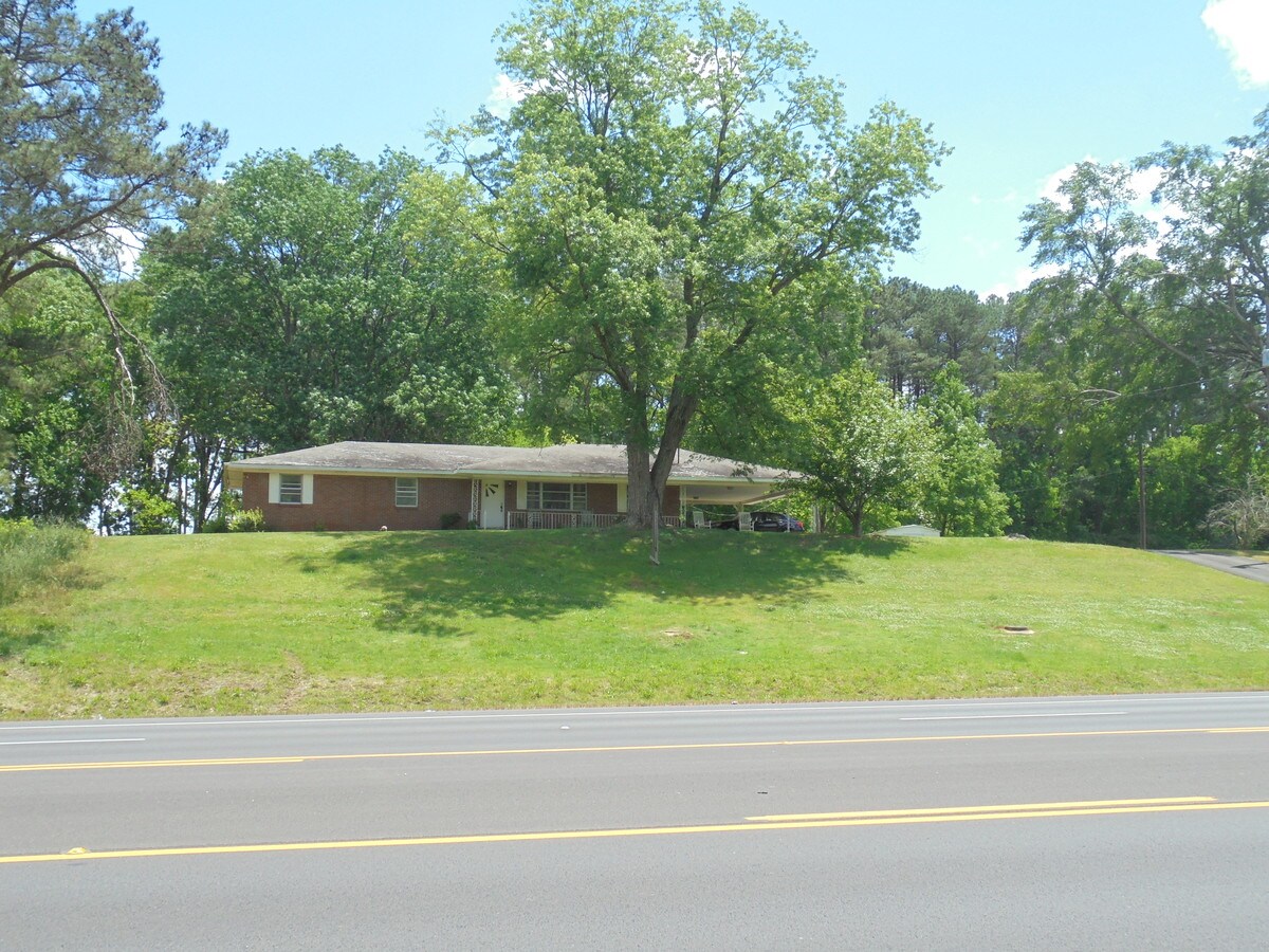 1001 Ewing Ave, Gadsden, AL 35901