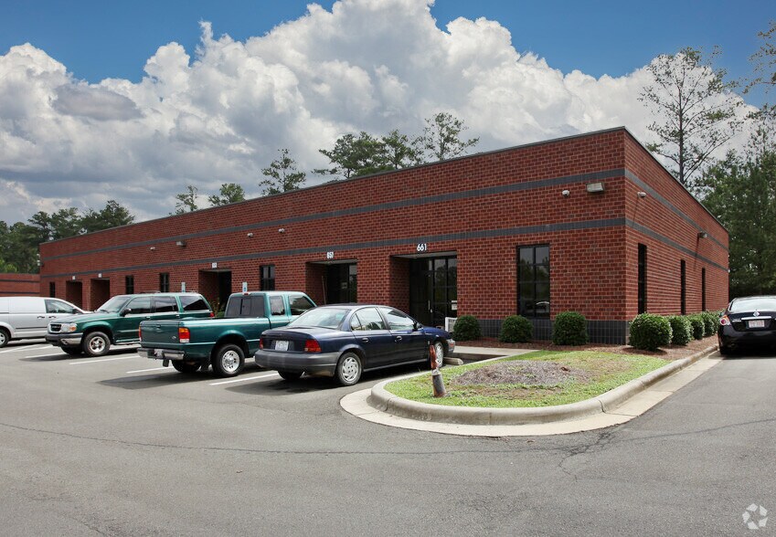 645-657 Poole Dr, Garner, NC for sale - Building Photo - Image 1 of 1