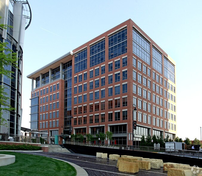 8020 Towers Crescent Dr Vienna Va 22182 Property For Lease On 8 965 Sf Of 4 Star Retail Space Available In Vienna Va