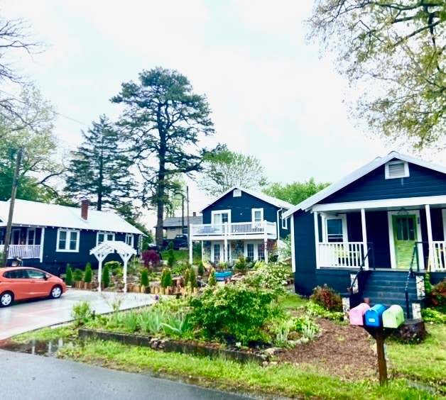 302 Davis St, Hendersonville, NC for sale - Building Photo - Image 1 of 15