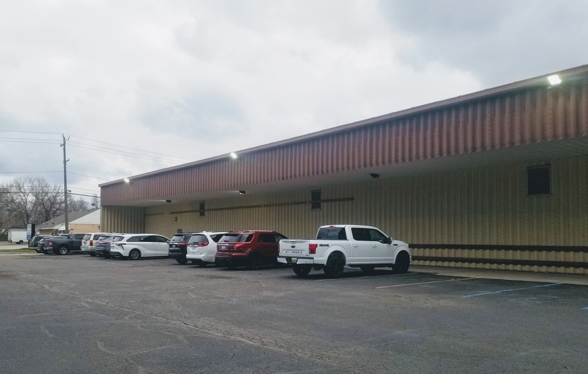 26960 Van Born Rd, Dearborn Heights, MI 48125 Clear Span Warehouse