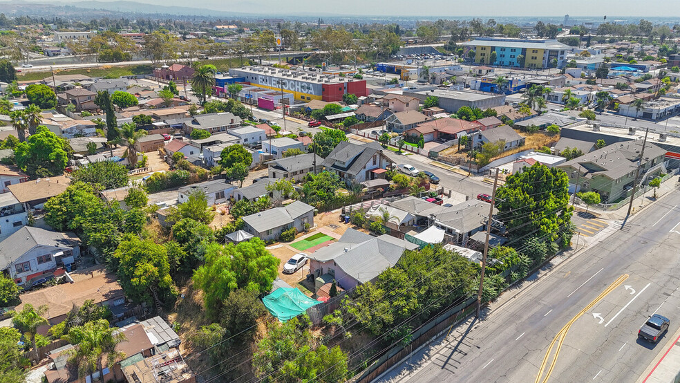 4307-4309 Dozier St, East Los Angeles, CA for sale - Building Photo - Image 3 of 11