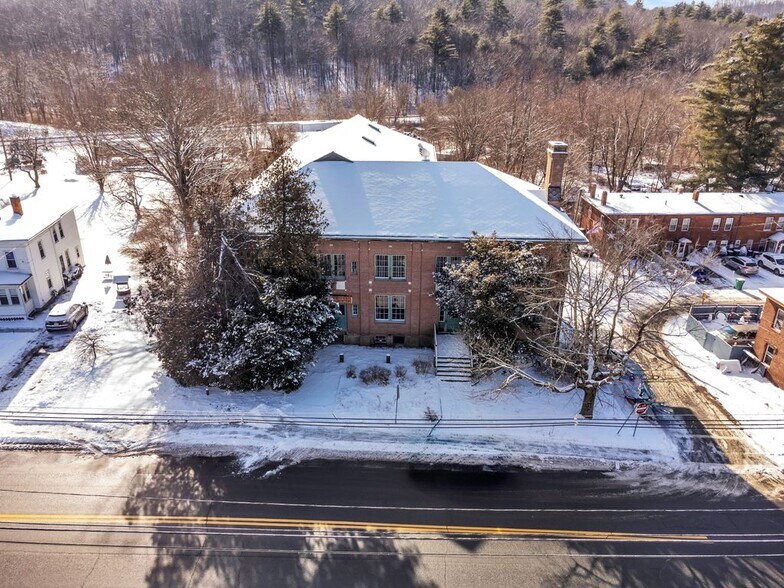 2245 Main St, West Warren, MA for sale - Primary Photo - Image 1 of 1