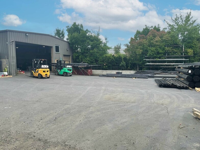 19435 SW 129th Ave, Tualatin, OR for sale - Building Photo - Image 3 of 12