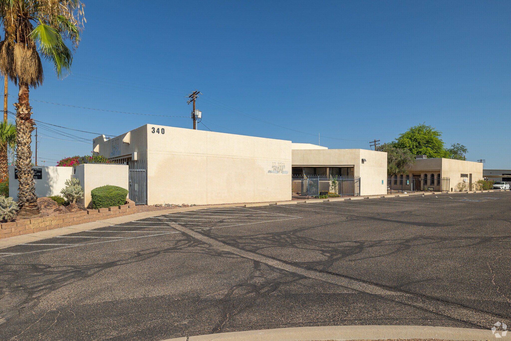 340 W Prince Rd, Tucson, AZ for lease Primary Photo- Image 1 of 7