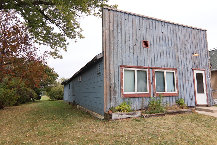 145 S Randall Ave, Janesville, WI for sale - Building Photo - Image 3 of 7