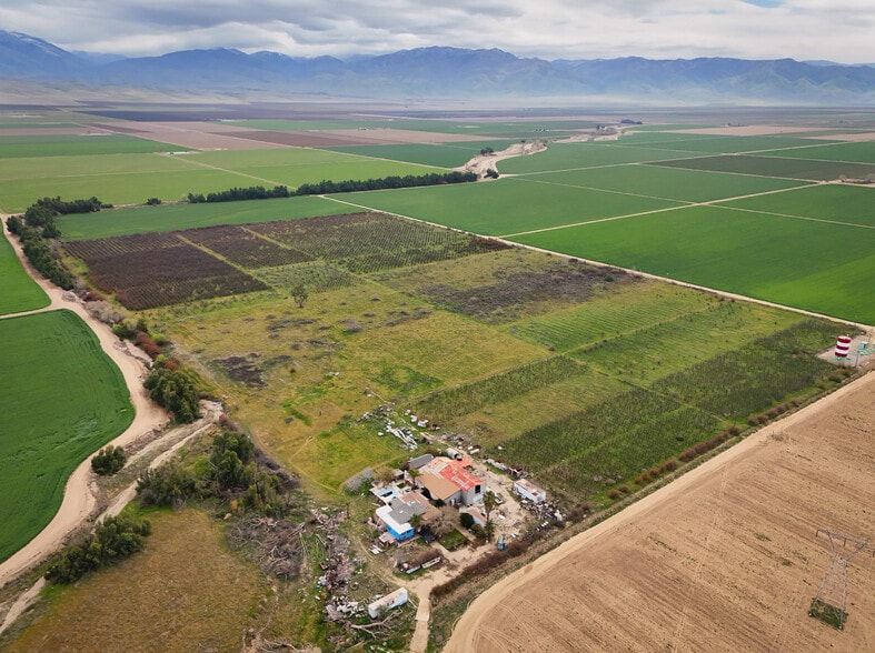 3265 Valpredo Rd, Arvin, CA for sale - Primary Photo - Image 1 of 14