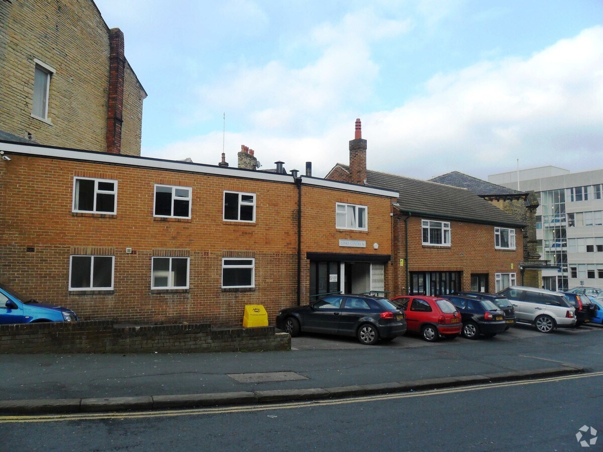 46A Greenhead Rd, Huddersfield, HD1 4EN