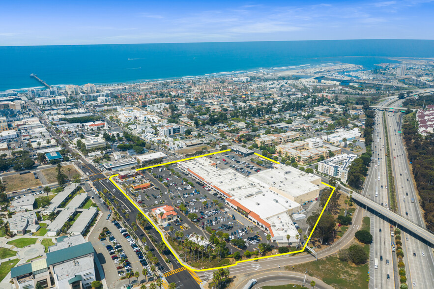 1006-1036 Mission Ave, Oceanside, CA for lease - Building Photo - Image 1 of 22