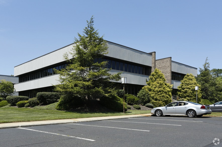 257 Monmouth Rd, Oakhurst, NJ for lease - Primary Photo - Image 1 of 5